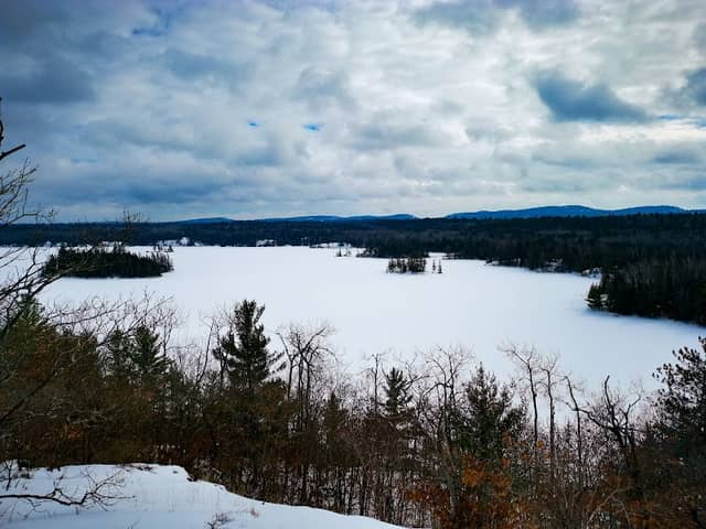Lacloche mountain range lookout - Image 1