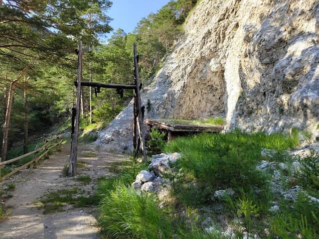 Cave del gesso di Signols - Image 1