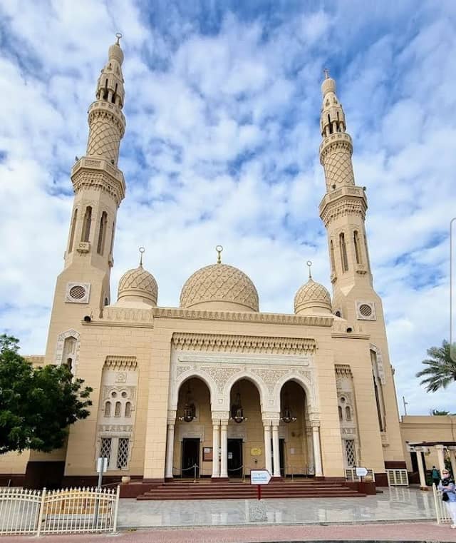 Jumeirah Mosque - Image 3