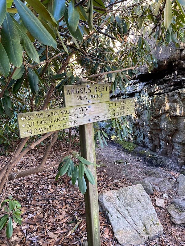 Angel's Rest Trailhead - Image 3