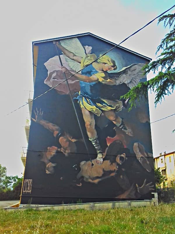 Murale riproducente San Michele di Luca Giordano, autore: Andrea Ravo Mattoni - Image 2