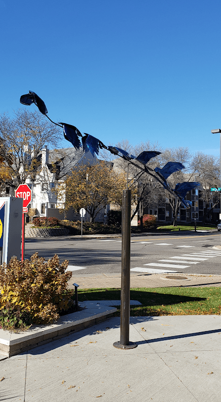 'Birds In Flight' Sculpture - Image 2