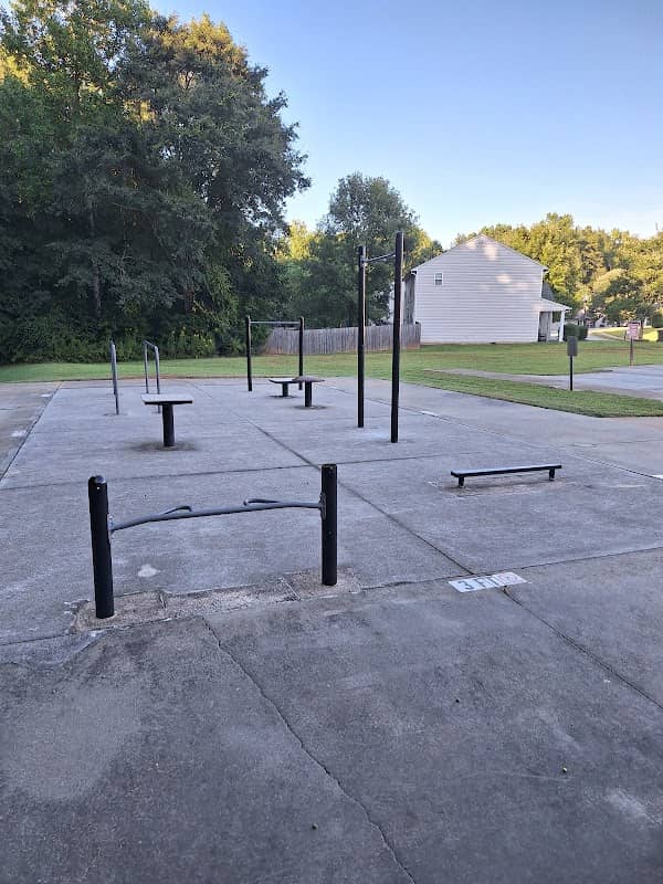Country Chase Fitness Park - Image 2