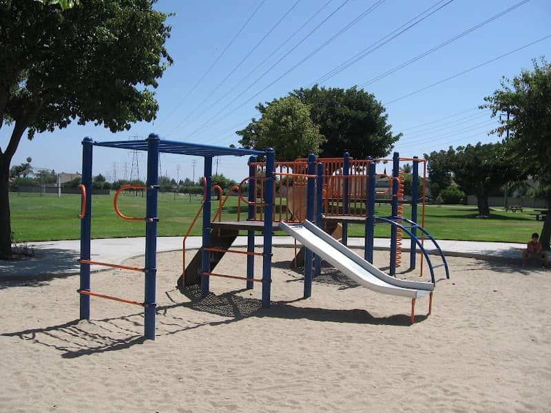 Courreges Park - Image 4