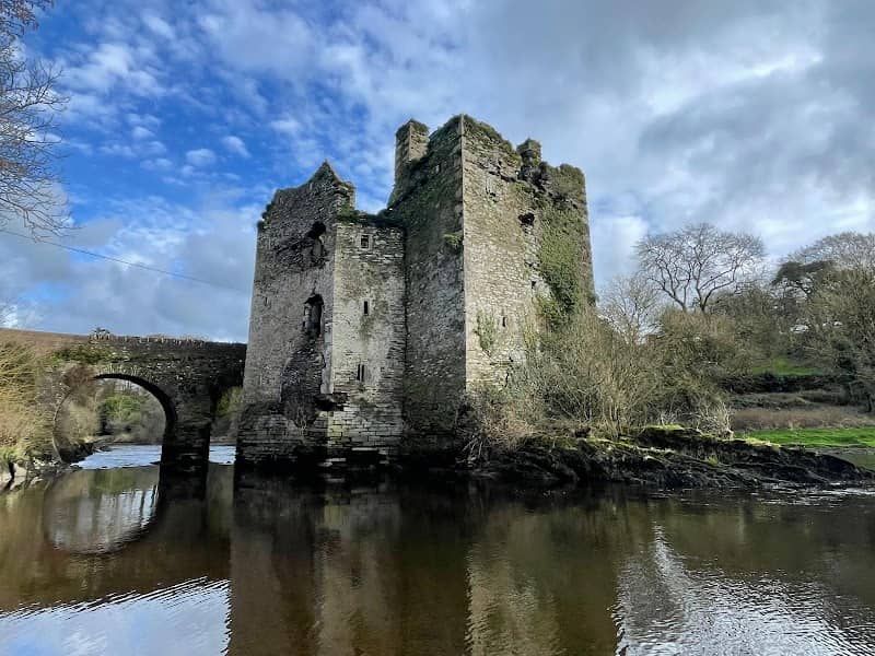 Carrigadrohid Castle - Image 1