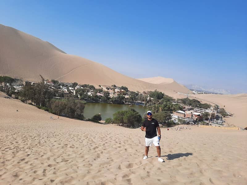 Malecón De La Huacachina - Image 1