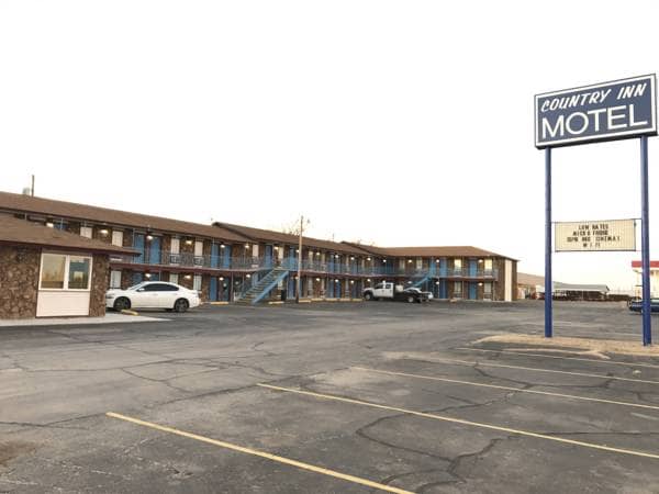 Country Inn Motel - Image 1