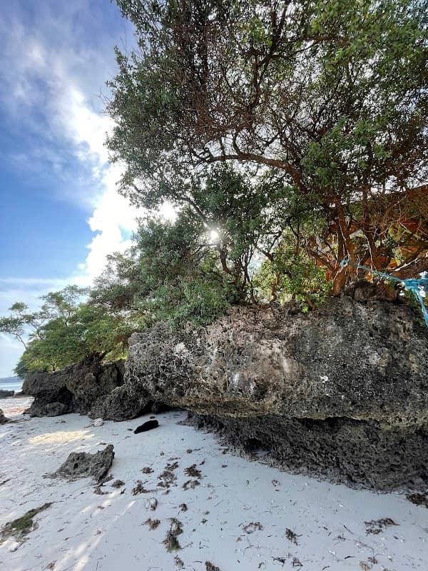 Mabuhay Beach - Image 1