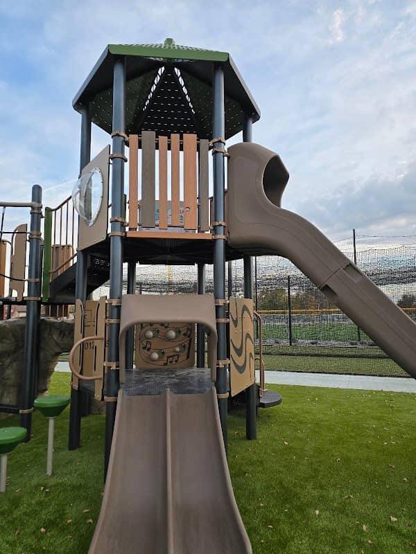 Freed Park - Image 1
