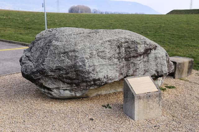 Menhir de Crusilles-Dessus - Image 1