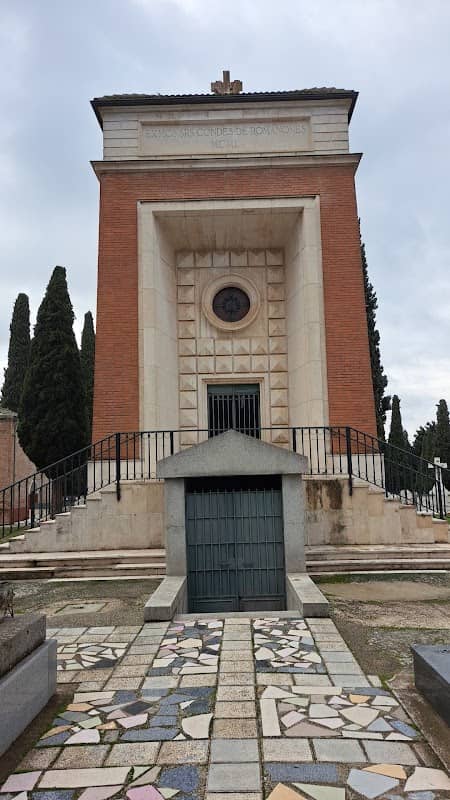 Panteón de los Condes de Romanones - Image 1