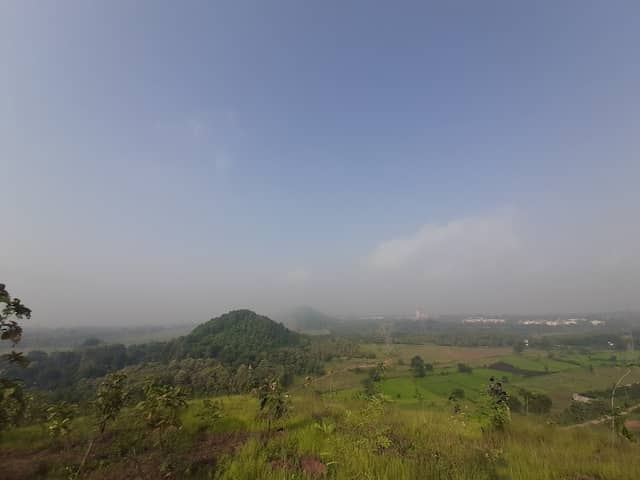 Hilly area - Image 1