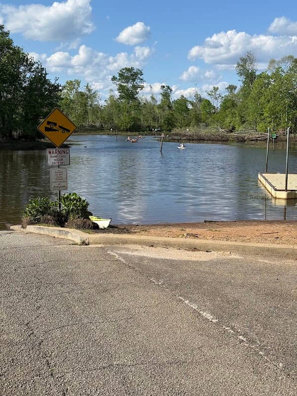 Riverside Park - Image 1