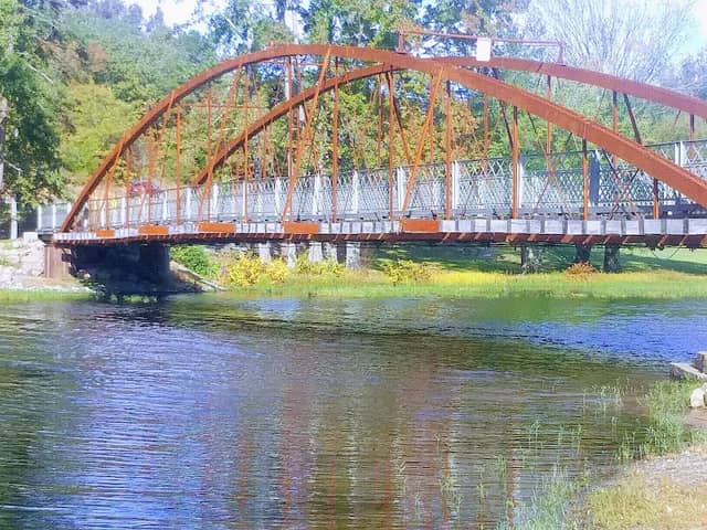 Springfield Des Arc Bridge - Image 1