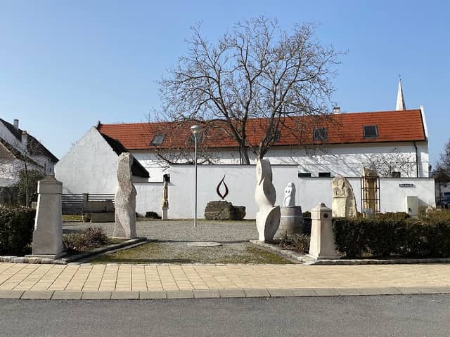Ottocar-Jacobs-Platz - Image 1