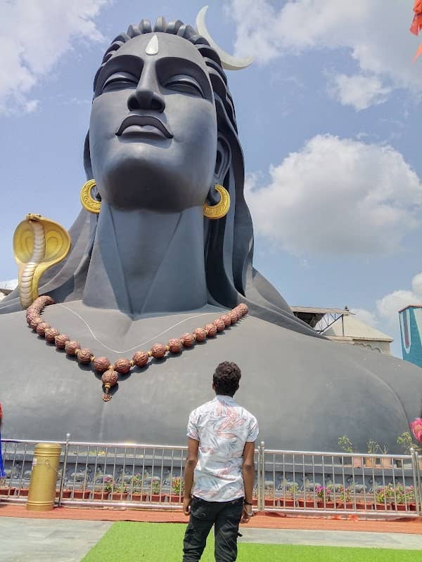 Eswara Temple park - Image 1