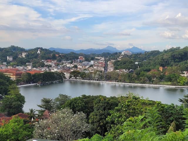 Arthur's Seat View Point, Kandy - Image 1