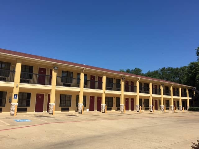 Executive Inn Longview Texas - Image 1
