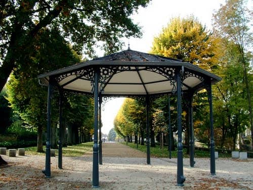 Promenades Park - Image 1