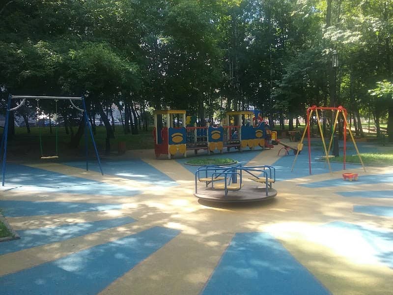 Park 60 Let Oktyabrya - Image 2