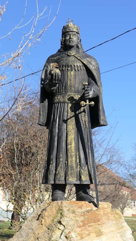 Szenti István szobor - Image 1