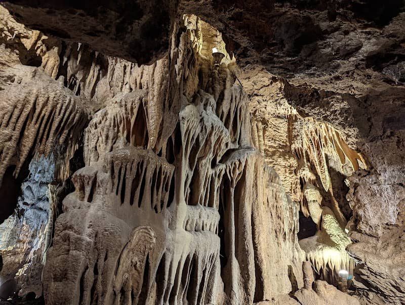 Crystal Grottoes Caverns - Image 2