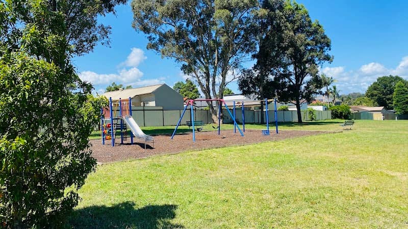 Henty Park - Image 1