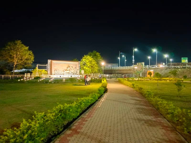 Gandhi's Odisha Visit Memorial Sculpture - Image 2