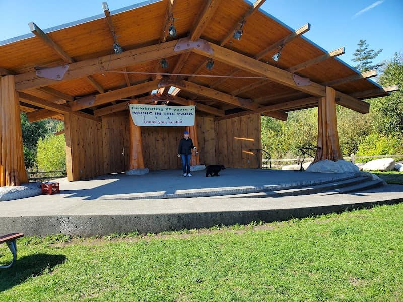 Eastsound Village Green Park - Image 1