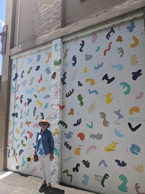 Keefe St, Street Art - Image 1