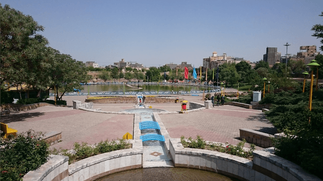 Vahdat Park - Image 1