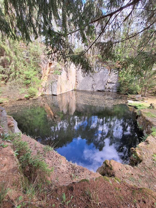 Lom , Dolní cerekev - Image 1