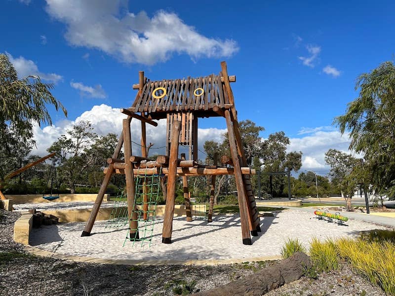 Kennerton Park - Image 3