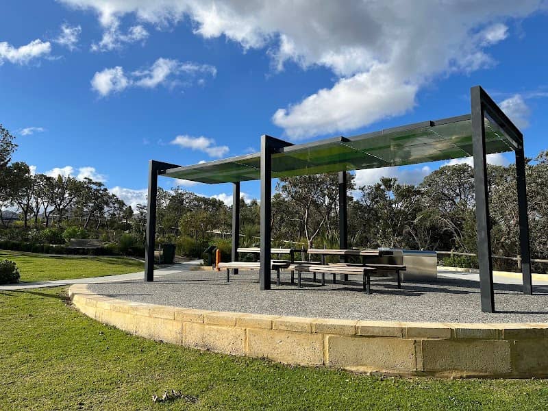 Kennerton Park - Image 1