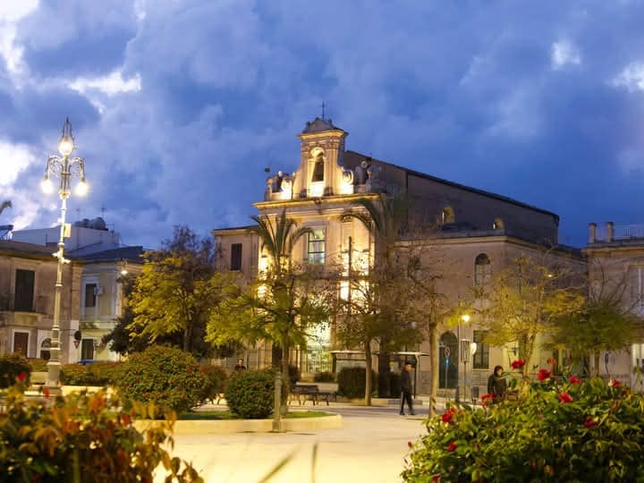 Piazza Regina Elena - Image 1