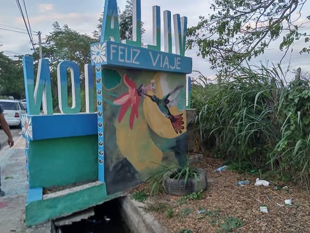 Letrero de villa liberación (la otra banda) - Image 1