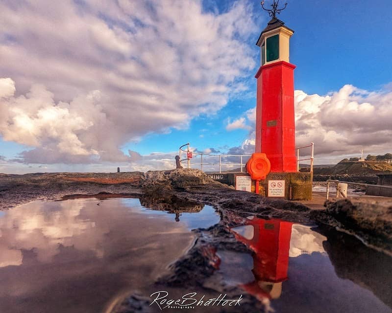 Watchet Lighthouse - Image 1