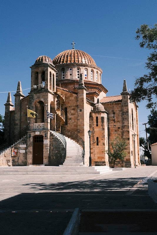 Κεντρική Πλατεία Βιλίων - Image 2