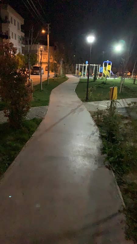 Park - Image 2