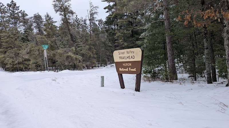 Silver Valley Trailhead parking - Image 1