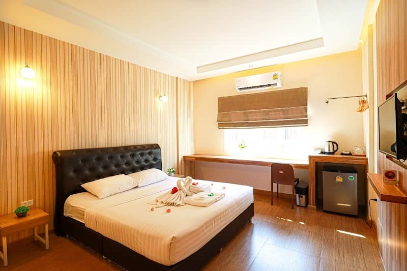 Triple tree resort - Image 2