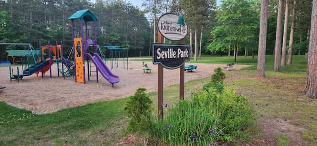 Seville Park - Image 2