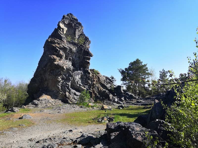 Ostrá Hůrka 397m-plzeňský Matrhorn - Image 1