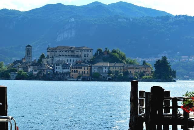 Giulia Ferrari-private tour guide-Orta San Giulio - Image 1