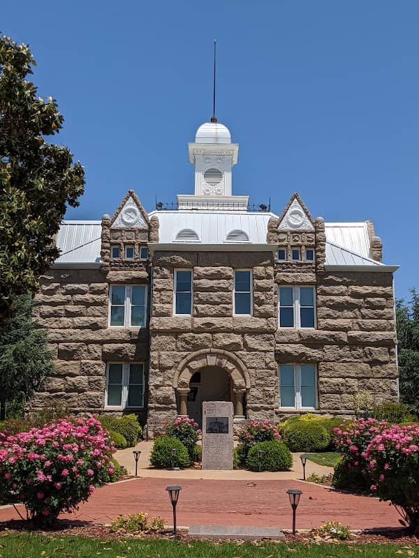 Chickasaw National Capitol Building - Image 1