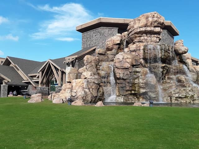 Cherokee Hotel & Casino West Siloam Springs - Image 2