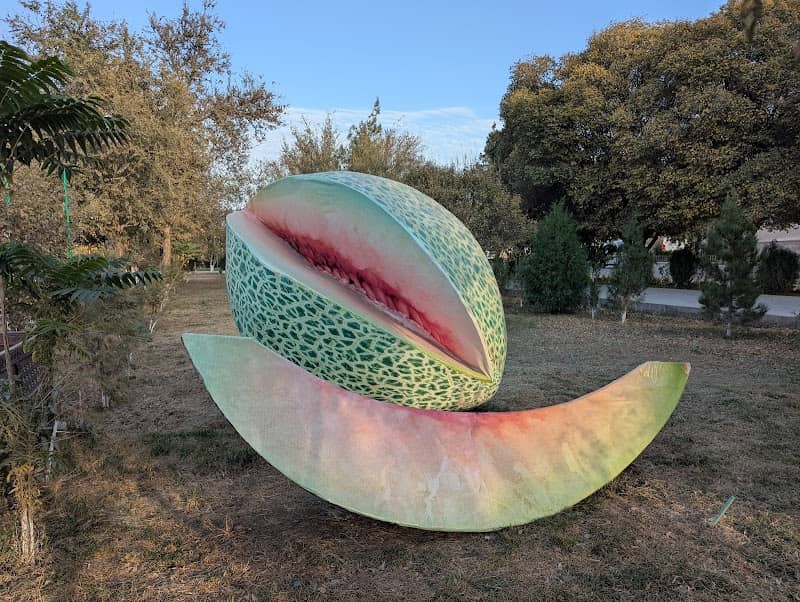 Monumento al Melón Uzbeco - Image 1