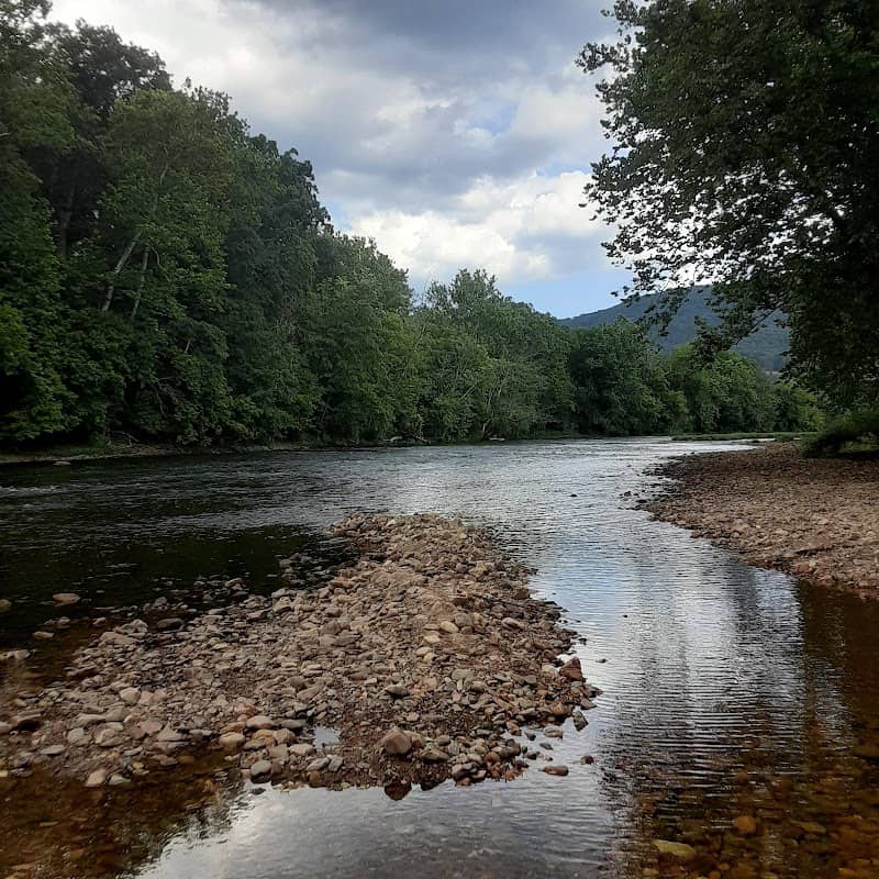 Riverside Park - Image 1