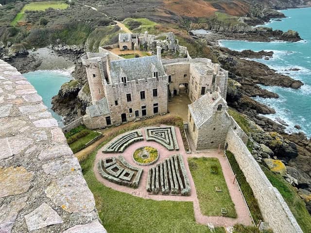 Point de Vue sur Fort la Latte (Château de La Roche Goyon) - Image 2