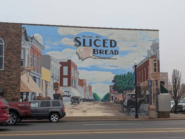 Home of Sliced Bread mural - Image 3